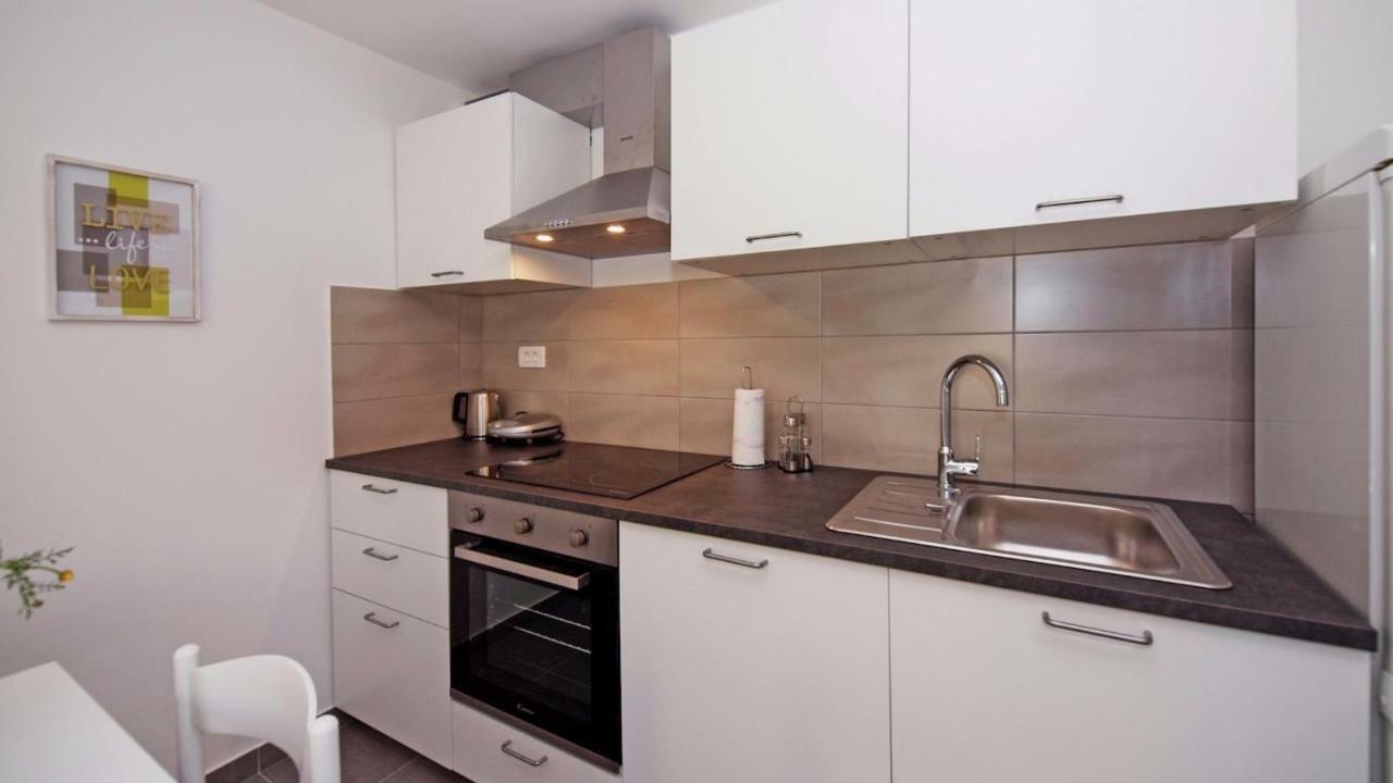 Apartments Mare Водице Екстериор снимка